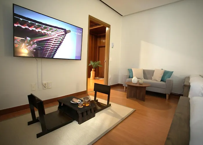 Apartment Euphoria *